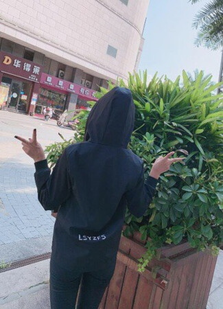 给媳妇买的感觉不错哦，衣服质量很棒，穿着很舒适？
