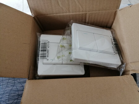 名牌的就是不错，手感都不一张。送货速度很快。客服服务也好，给我免了运费