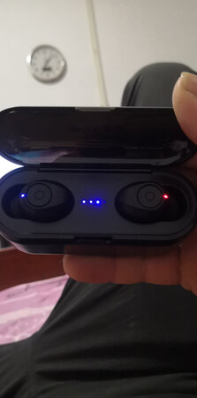 做工质感：做工很好很精致
音质音效：质还可以，比较满意的