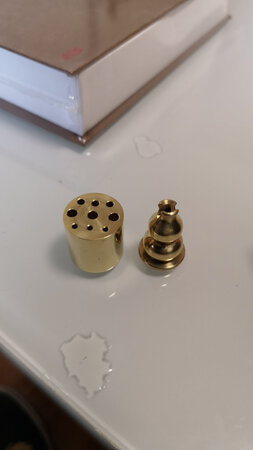 产品比想象中精致，有份量，做工好，服务好，物流快，送的香是正常售卖产品88一盒，是一次愉快的购买。