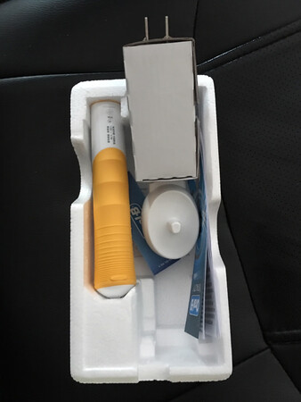 扫地机器人收到试了试功能 吸力挺大 智能效果符合价位 灵敏度还行 越障能力智能 续航时间暂时还没用 噪音不大 新家装修完了还没入住 暂且没用 先好评 待追评