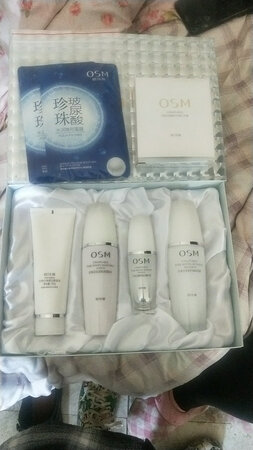 宝贝收到后很惊讶，真的很多，意想不到的是还送了一些赠品建议大家购买，用后效果真的很好。