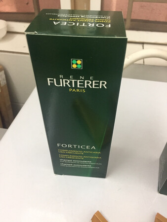 朋友介绍说这个产品不错，这次搞活动买来试试，有效果再追评