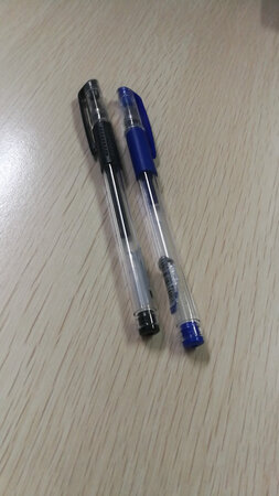 笔芯不错，书写流畅。