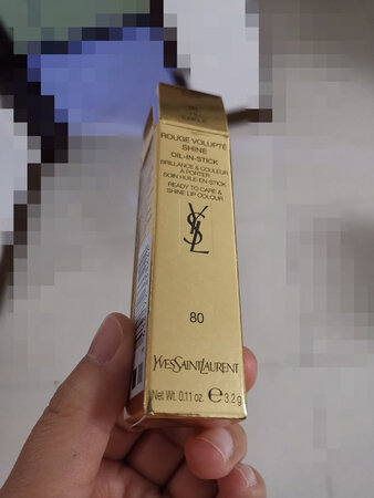 买的是80号，口红底写的是80，但口红盖里写的是46。什么情况？80号口红配了个46号盖子？or所有盖子里都写的46？