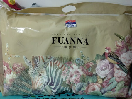 配送速度快，快递小哥也不错，东西包装很喜庆。看起来舒服！二个字喜欢