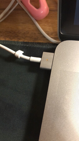 用着没问题，至于发烫，苹果自带的也发烫啊