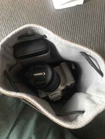 材质很舒服，适合秋冬用，买的中号感觉差不多，小号可能不够用，好看！！
