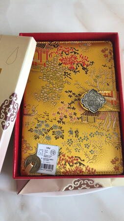 不错，质量好，送人好看