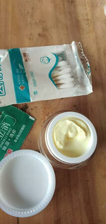 产品特别不错哦，又不刺激又不敏感，特别的好用，价格又很便宜