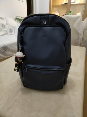 样子简洁大气，皮摸起来也舒服，做活动买划算，很不错