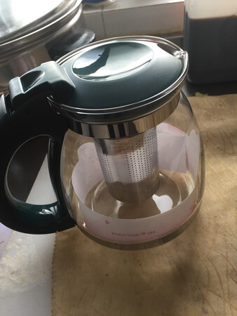 茶壶很好，小巧但容量大。很满意。