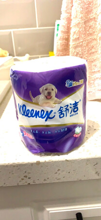 比较柔软舒适，看着薄但擦不破，不容易掉纸屑