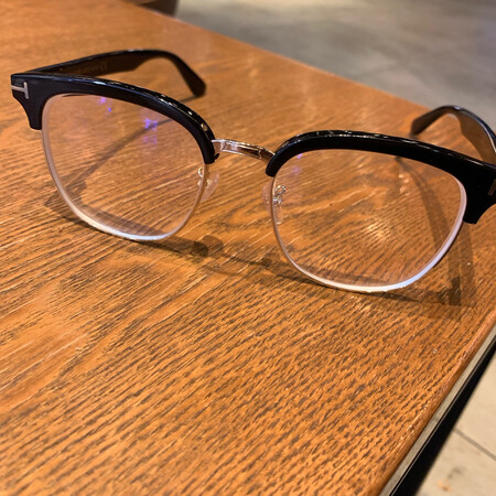 是否正品：是
做工细节：意大利产，做工细致
是我要的大镜框，直接改成光学眼镜，立显稳重，和做成墨镜是两个风格