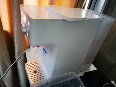 赶到中秋出门前收到了，颜值高，等多清洗几轮水再喝