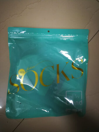 一直以来都是购买恒源祥官方旗舰店的袜子，品质超级好，做工也很到位！就是这家袜子穿起来贴脚，非常舒适！