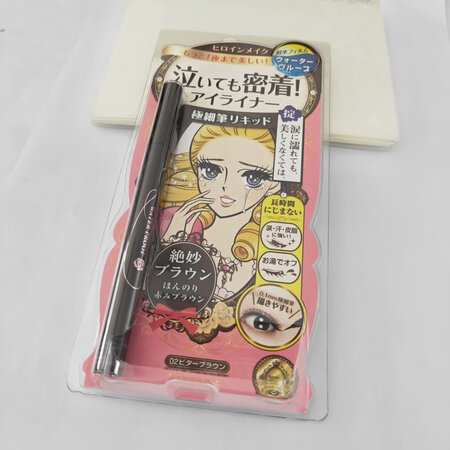 产品质感：顺畅 细滑 一笔成型 好卸妆
显色程度：棕色 适合黄色皮肤 显眼大有神却不假
防脱效果：不晕染 持久性超好