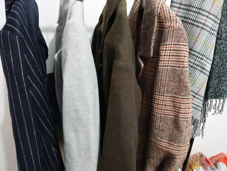 不错的衣服，摸起来手感很好，穿起来很好看。