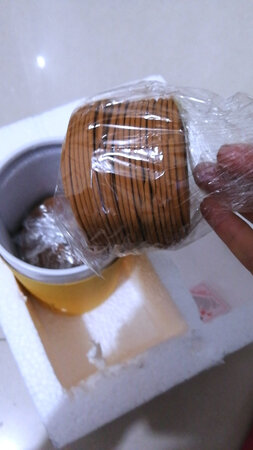 还可以哦，闻着有淡淡的香味，还不错！比较喜欢。