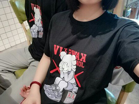衣服收到了颜色很正，穿上很舒服很喜欢，下次还来这家店买，店家很给力。