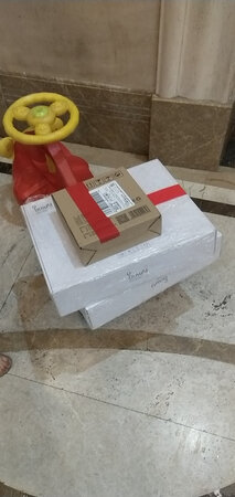 嗯。买按摩仪送两扫地机。划算。送人了