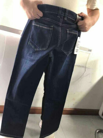 打开包裹检查了没有异味，摸上去质感也不错 ，洗过了不掉色不缩水。