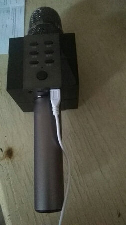 给妈妈买的，最近迷上了全民K歌，妈妈很喜欢。