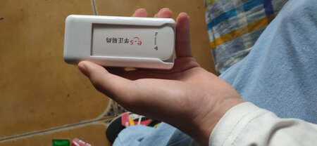 宝贝很好用，一点也不卡，客服也很贴心五星好评。晒单等客服送十五天流量?