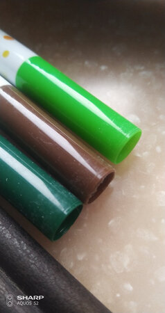 笔还可以，打开笔竟然是脏的，都是灰……用点心，才能把品牌越做越远！