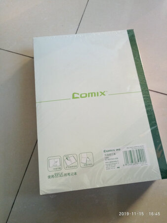 产品质感：好。
厚薄程度：二年级的小朋友用来做笔记刚刚好。一一学期一本就够了。
尺寸大小：刚刚好。
其他特色：价格便宜。好用。