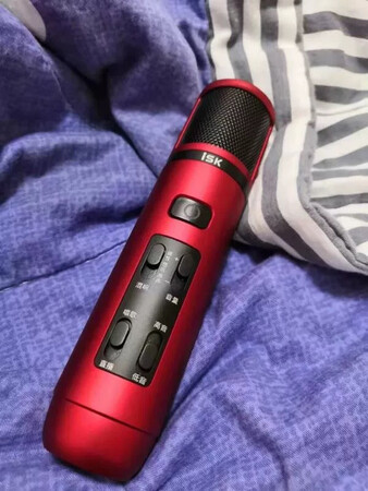 包装不错，价格还可以，买给父母唱歌用的，开始没电，要充电，充完电还可以，用起来还不错，还在习惯中