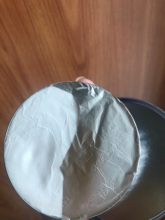 东西是极好的 就是忘记它的味道了 怀旧买了 今天收到抹上之后 哇 那个味道 太浓了 一言难尽