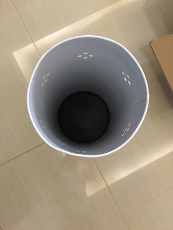还行吧，桶口歪了，有的地方漆刮到了
