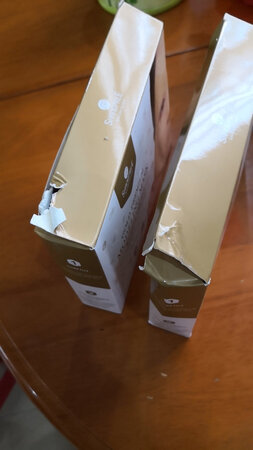 昨天收到了，我和去年买的对比了一下，包装不一样，装面膜的纸盒太差，前后两次买了五盒，纸盒都是烂的，昨天收到，晚上就用了，感觉没有去年买的效果好，不知是不是假货，价格比去年便宜了几十块钱，可能便宜货没好东西。感觉上当了。想退货。
