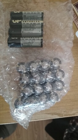 物流及时  包装严实 产品精致  还没用  但愿电力持久