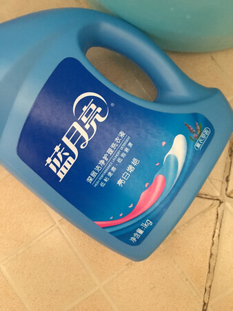 家里衣服一般都是这个牌子的洗衣液