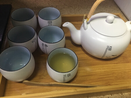 茶具非常好，简单、实用、大气，对不太会茶道的人来说很实用。