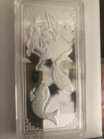 这个真不错，沉甸甸，物流也挺快。