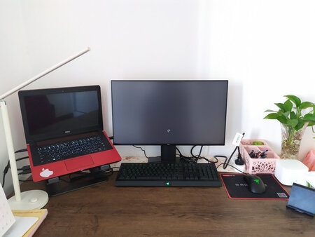 用来连接笔记本和显示器，效果非常好！