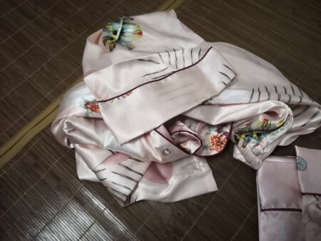 衣服柔柔的，穿上非常舒服，有需要的话还会再来的。