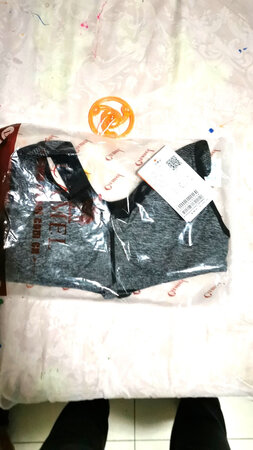 颜色比较舒服，面料也是随心，穿着比较随身，吃码正，适合健身房健身穿着，运动使人快乐