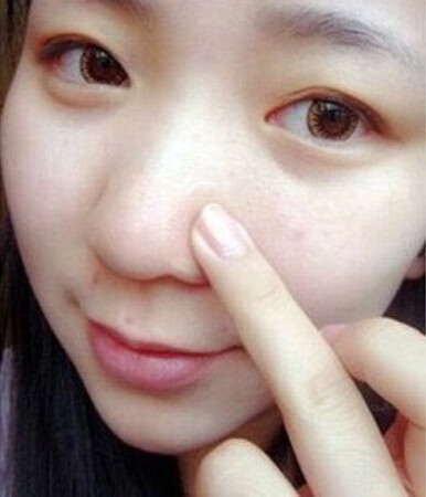 涂完后的皮肤，我感觉特别清爽，就是感觉毛孔透气了很舒服。