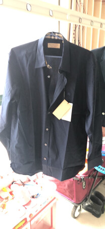 是否正品：不敢妄下结论
包装设计：差
面料材质：还好
上身效果：很好
搭配风格：较好
外观颜值：较好