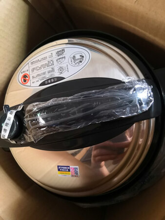 中间有点小差池，后来解决了，锅还是挺实用的，煮食物很快，功能多，总体满意