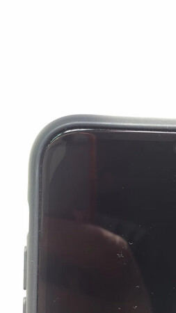 贴合度：商品质量不行，本人贴膜技术过关，但这个怎么贴都起泡，就在左上角，差评