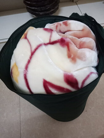 宝贝收到了，快递哥很给力，质量非常好，很软很舒服，超级喜欢，继续回购