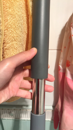 挺好用的。手柄处垫了泡沫很柔软。就是长时间（1周以上）不用的话海绵会变得很硬，需要用水泡一会儿