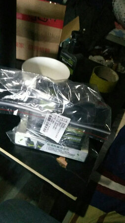 我一直用这产品，都用了有一两年了，快递速度很快，快递员服务态度也很好