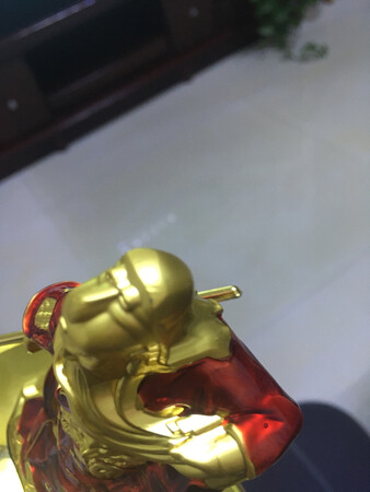 凑合吧，有点不开心！头和胳膊上掉点漆不知道是快递还是别的原因，身后还有俩空第一次买。失望?‍♂?