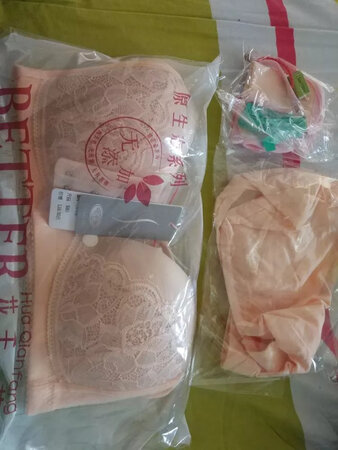 这是给我妹买的，她快要生宝宝了提前给她买回来，她试穿了一下很舒服，大小刚好合适，宝宝生出来了喂奶也方便